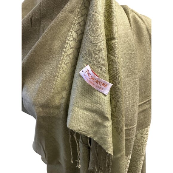 Elegant Green Jacquard Woven Scarf Wrap With Fringe Lightweight & Soft - Picture 8 of 8